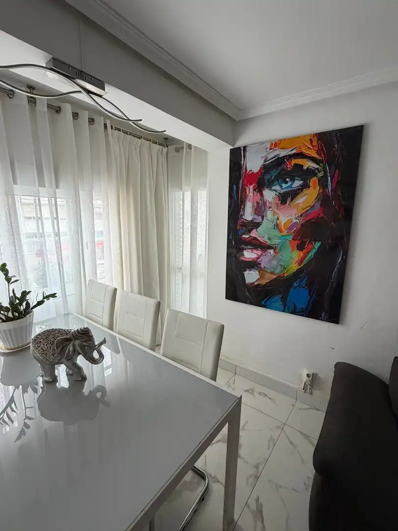 Flat for sale in Reyes Católicos