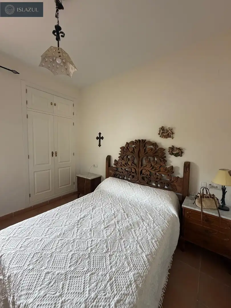 Schlafzimmer von Erdgeschoss zur Miete in Islantilla mit Klimaanlage, Heizung und Privatgarten