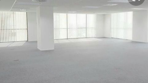 Foto 3 von Fabrikhallen zur Miete in Benajmin Franklin, Parc Tecnològic, Paterna