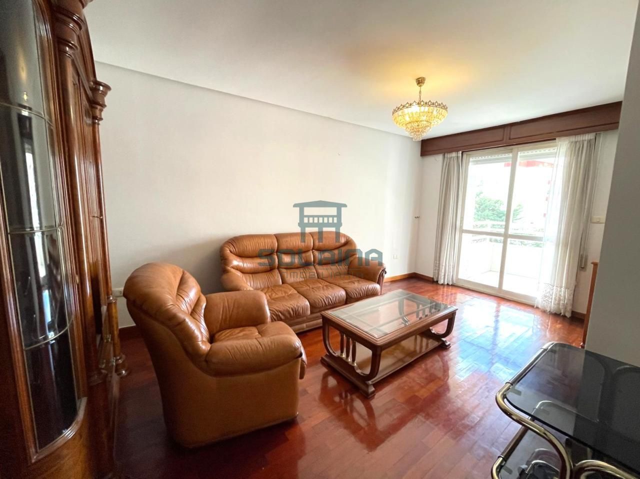 Living room of Flat to rent in Ourense Capital   with Heating, Parquet flooring and Furnished