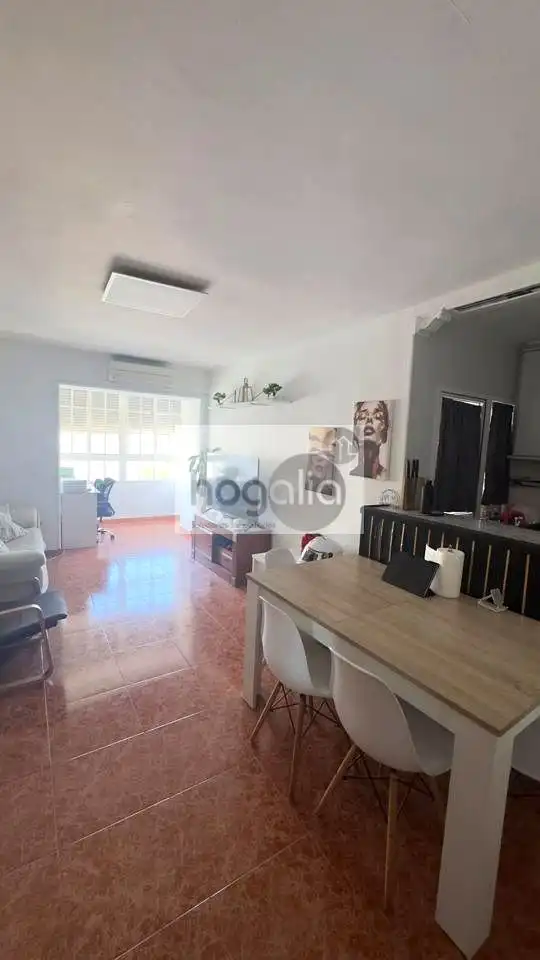 Wohnzimmer von Wohnung zur Miete in Sevilla mit Klimaanlage und Möbliert