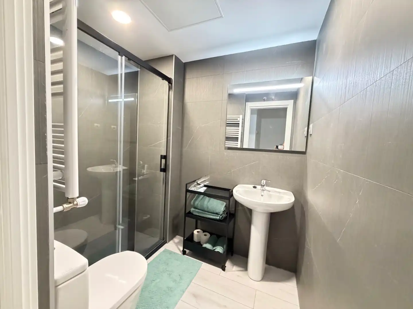 Baño de Casa o chalet en venta en Castro-Urdiales con Calefacción, Jardín privado y Terraza