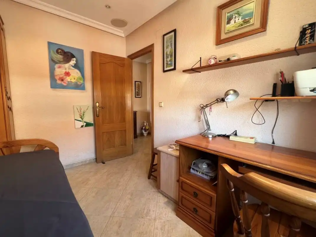 Dormitori de Pis en venda en Torrevieja amb Aire condicionat, Calefacció i Moblat