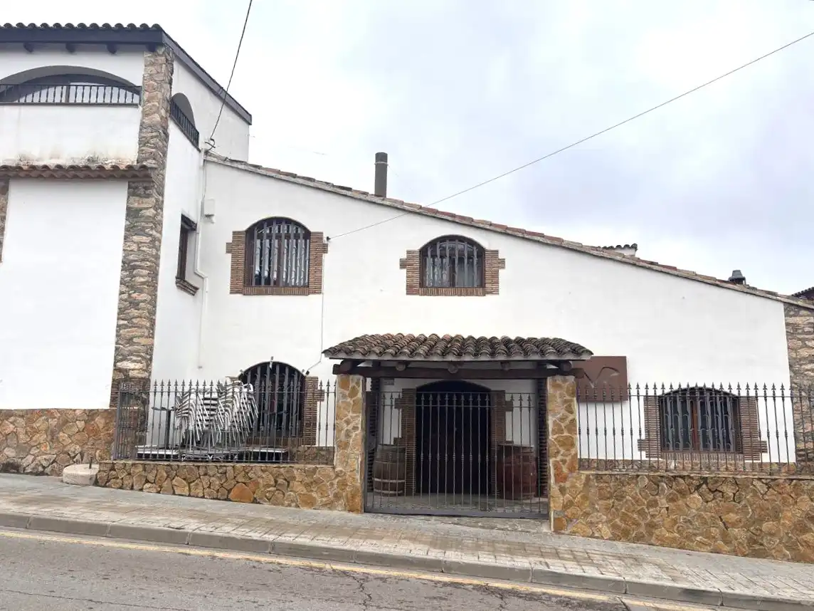 Hotel for sale in Mas Mila M.S