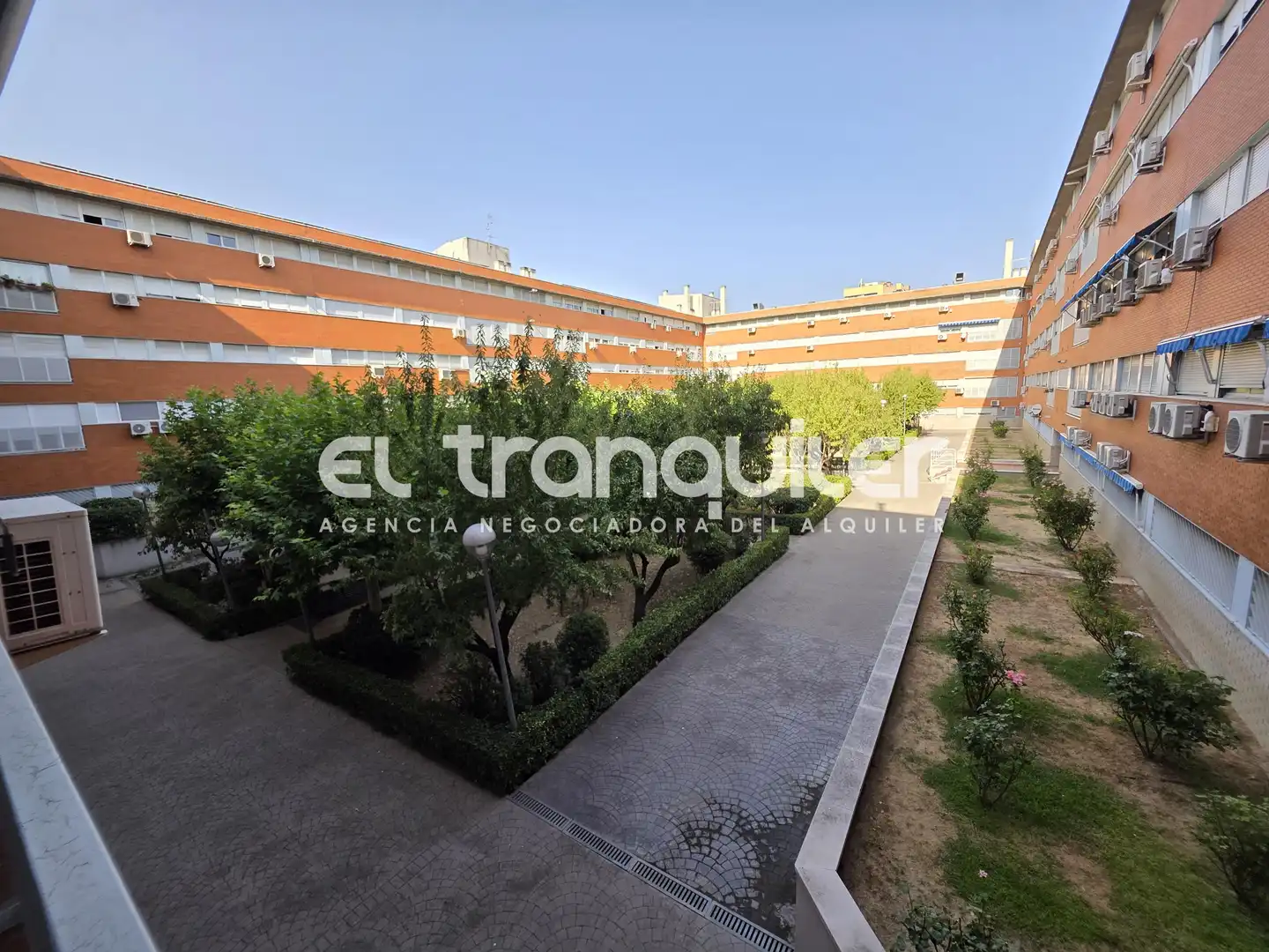 Vista exterior de Piso de alquiler en Madrid con Aire acondicionado, Parquet y Amueblado