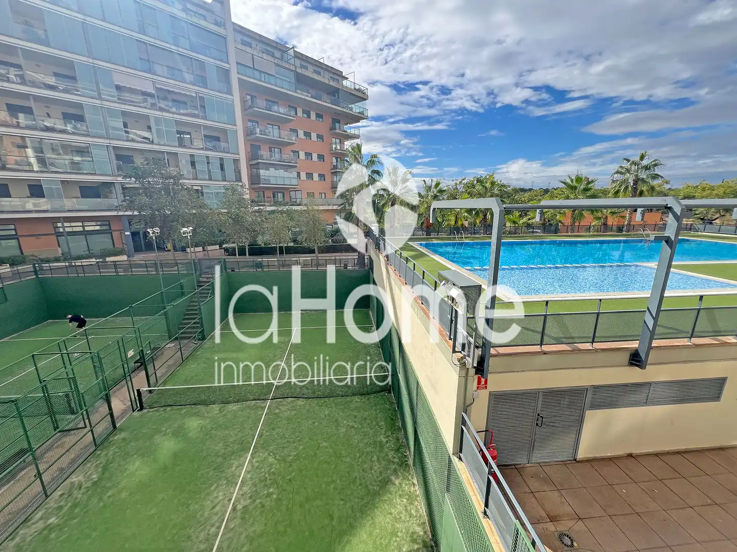 Swimming pool of Apartments for rent in Paterna  with Air Conditioner, Terrace and Furnished