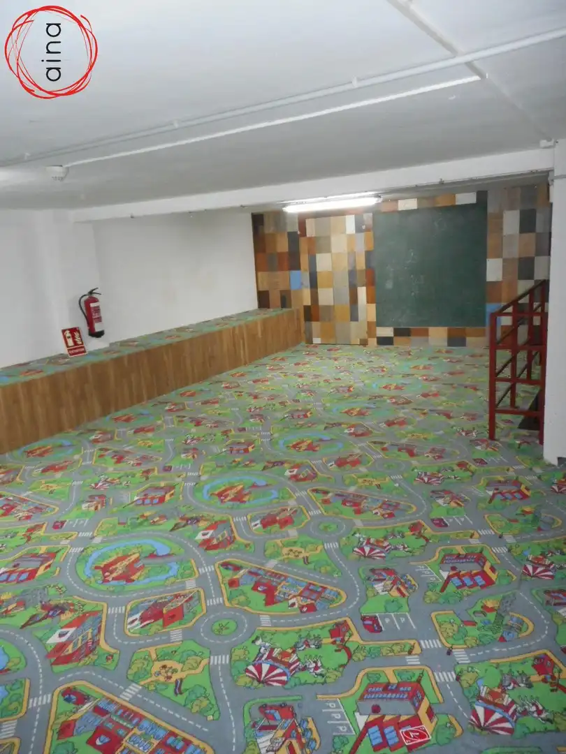 Local en venta en Burlada / Burlata con Amueblado