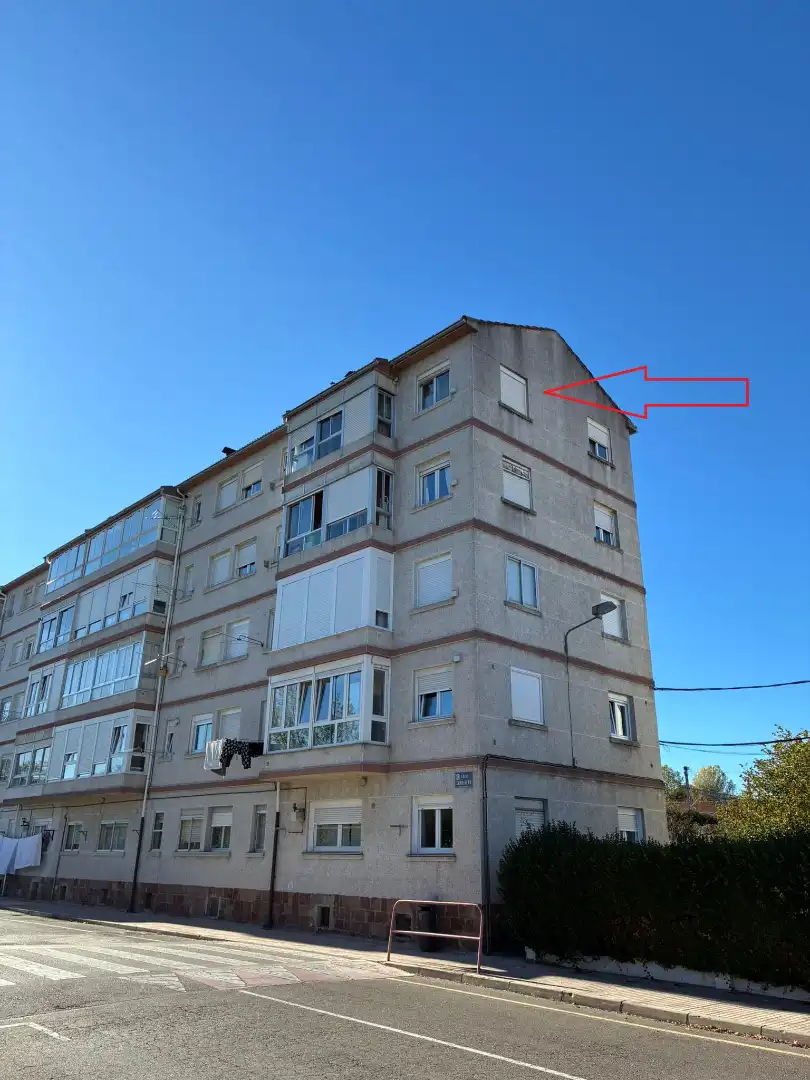 Vista exterior de Piso en venta en Reinosa con Calefacción, Terraza y Amueblado