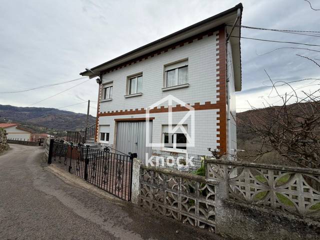 Casa-chalet en Venta en Bimenes - LG TABAYES en Bimenes