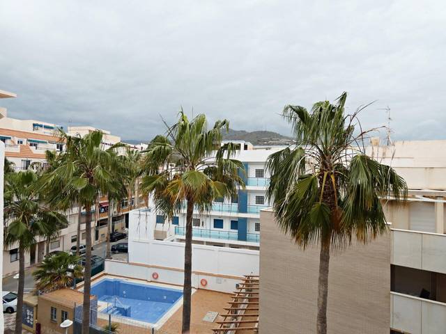 Piso en Venta en Calle ALMERIA en Castell de Ferro