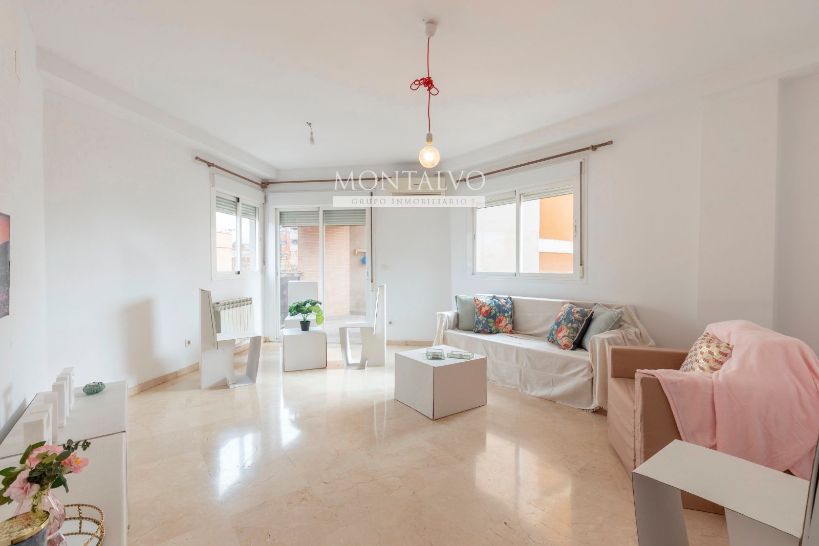 Sala d'estar de Pis en venda en  Granada Capital amb Aire condicionat, Calefacció i Terrassa