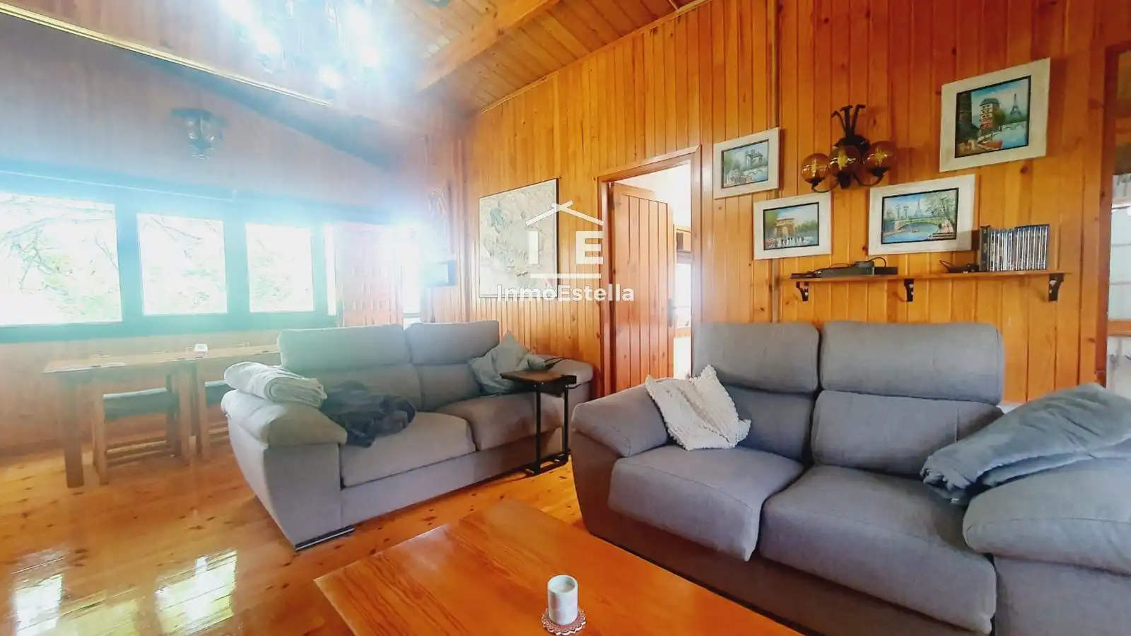 Sala d'estar de Casa o xalet en venda en Améscoa Baja amb Calefacció, Jardí privat i Terrassa
