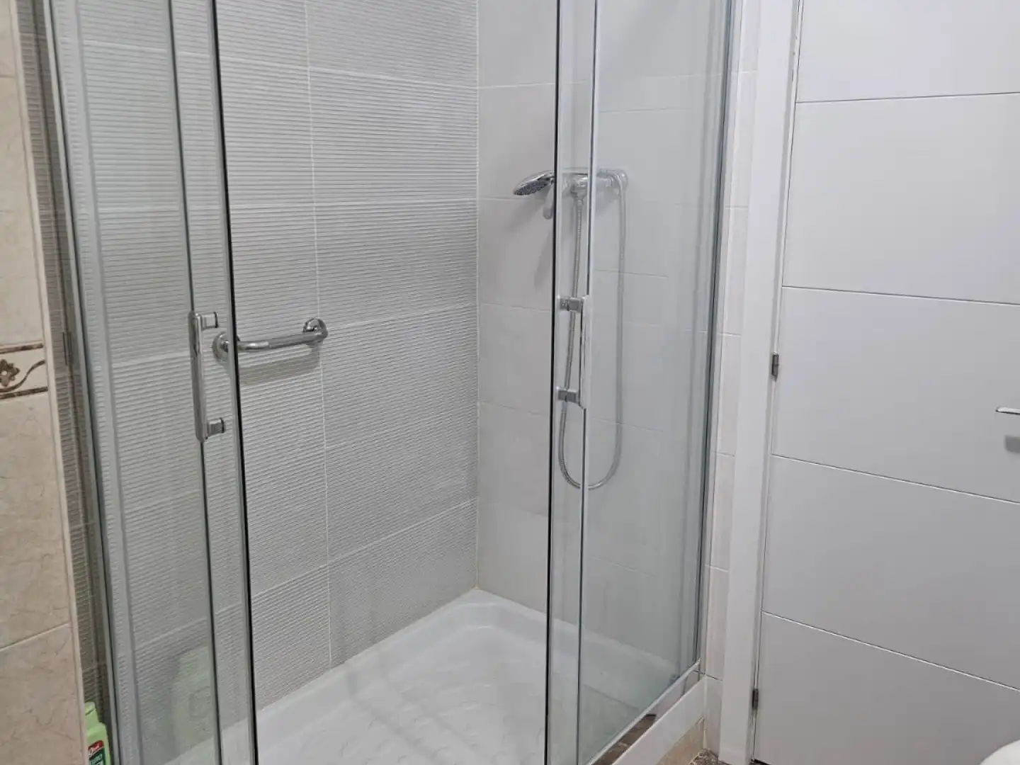 Baño de Piso en venta en Málaga con Aire acondicionado, Terraza y Amueblado