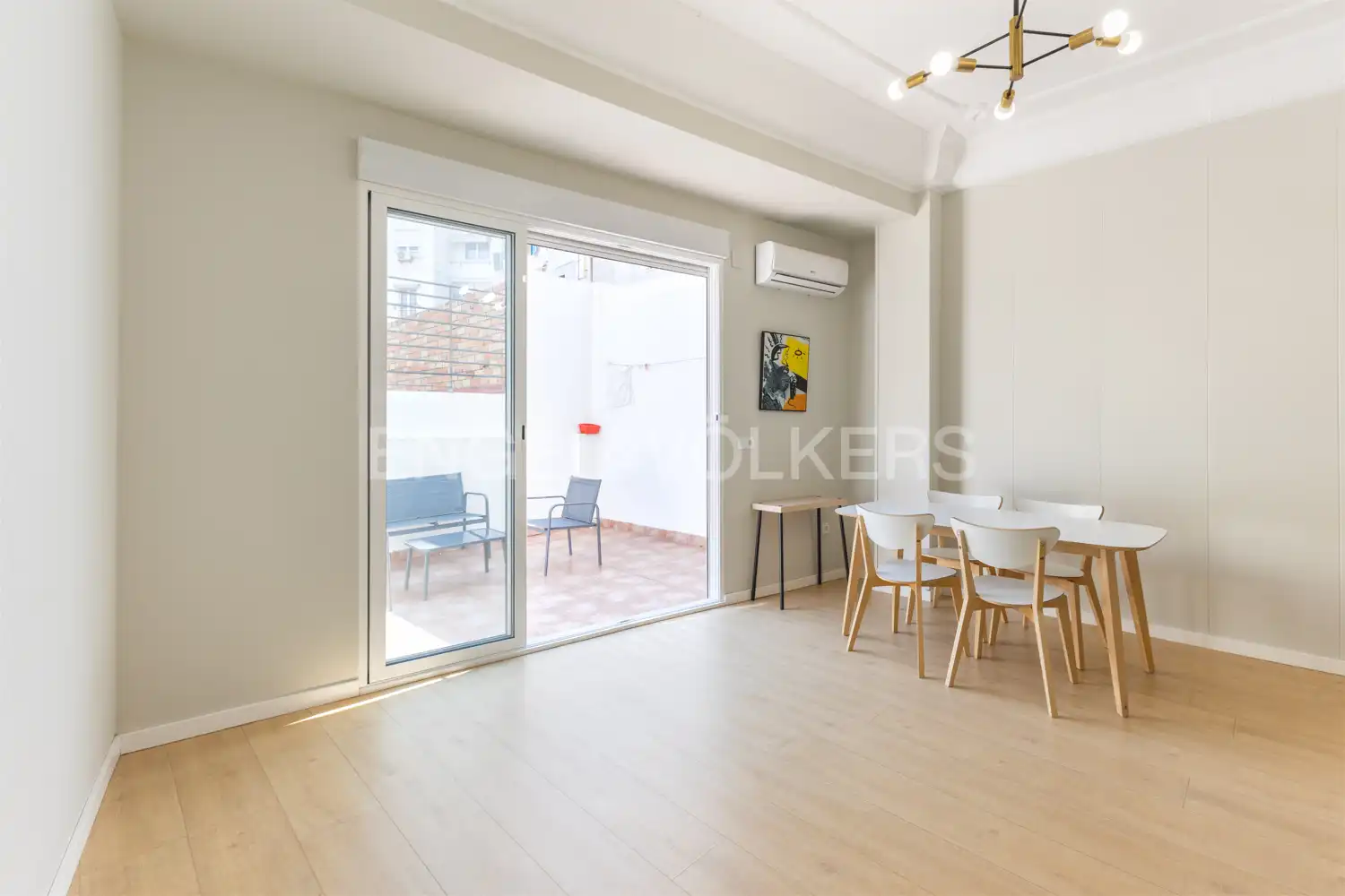 Vista exterior de Piso de alquiler en  Valencia Capital con Aire acondicionado, Calefacción y Parquet