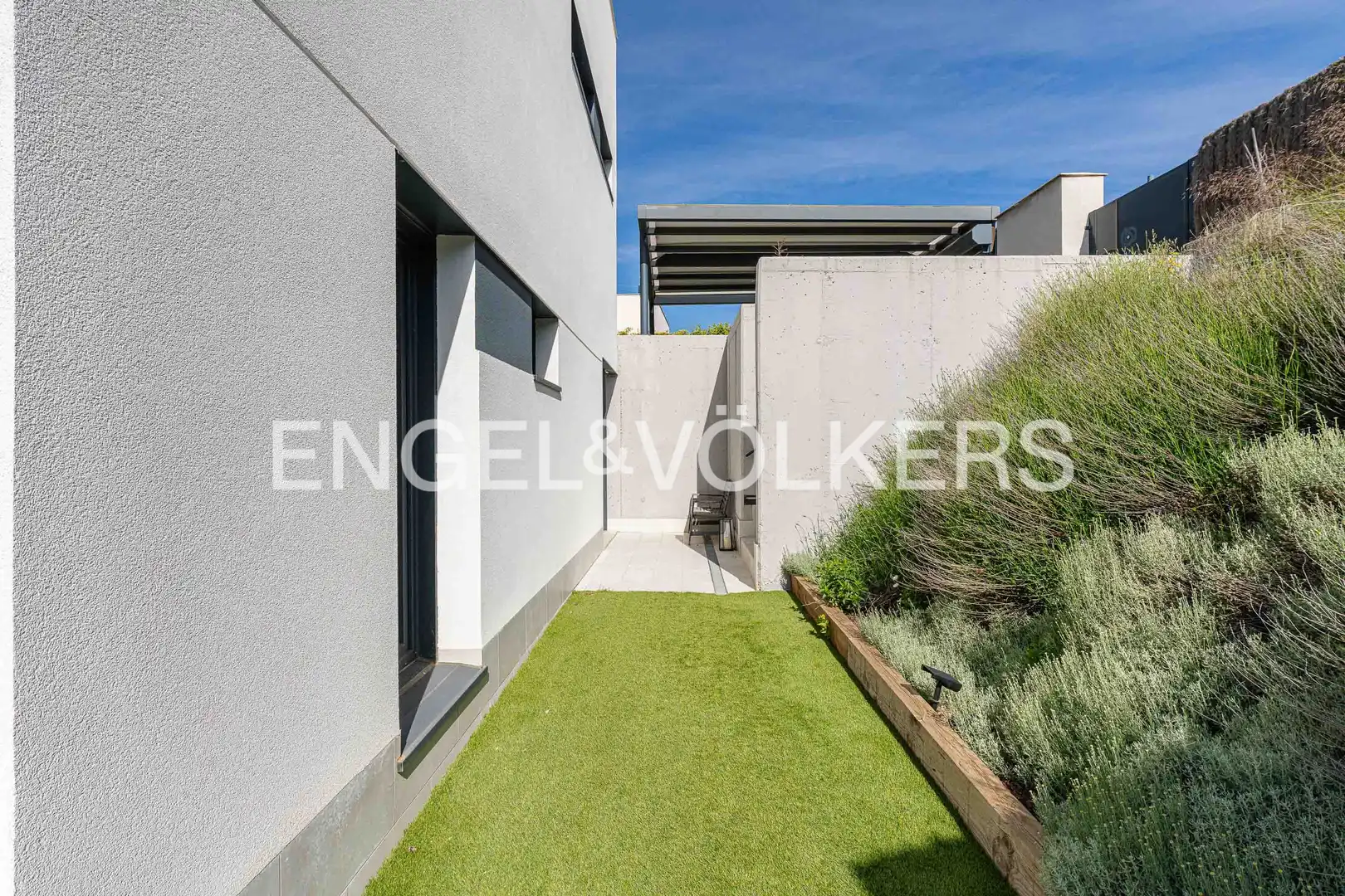 Terrassa de Casa o xalet en venda en Torrelodones amb Aire condicionat, Calefacció i Jardí privat
