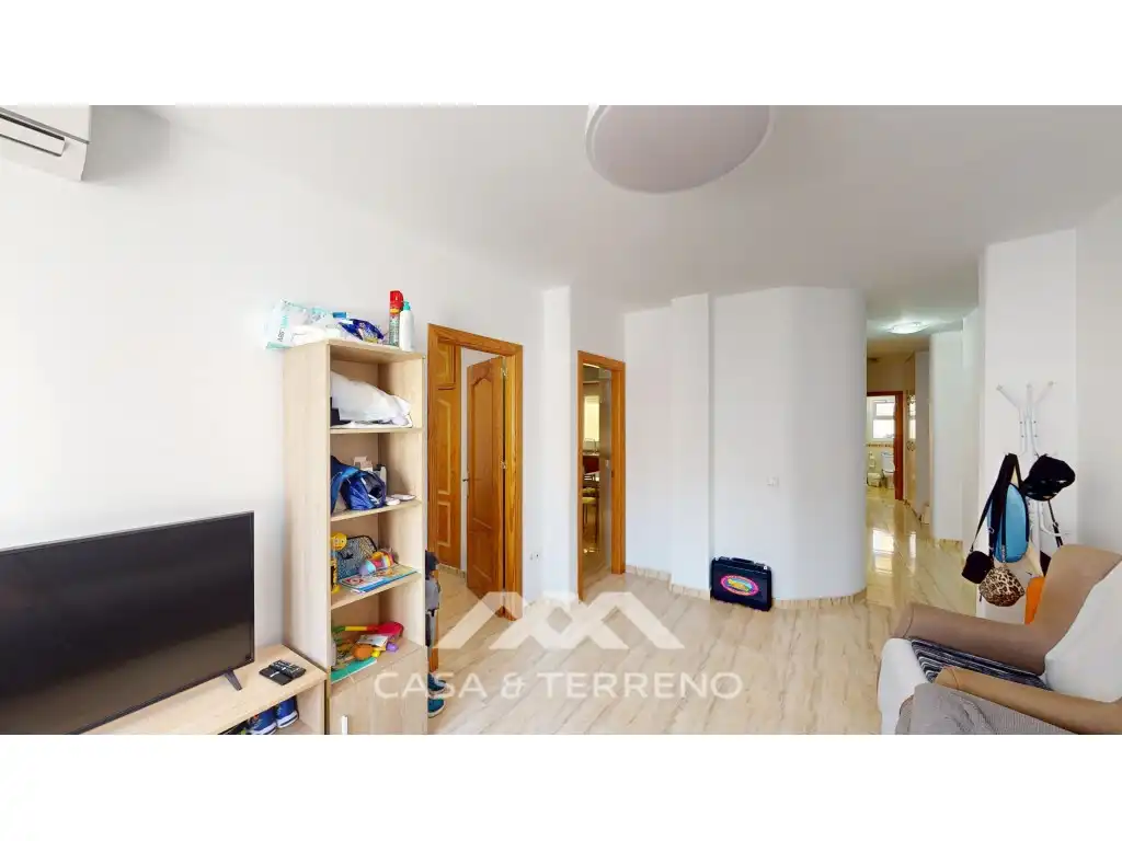 Habitación de Piso en venta en Vélez-Málaga con Aire acondicionado, Terraza y Horno