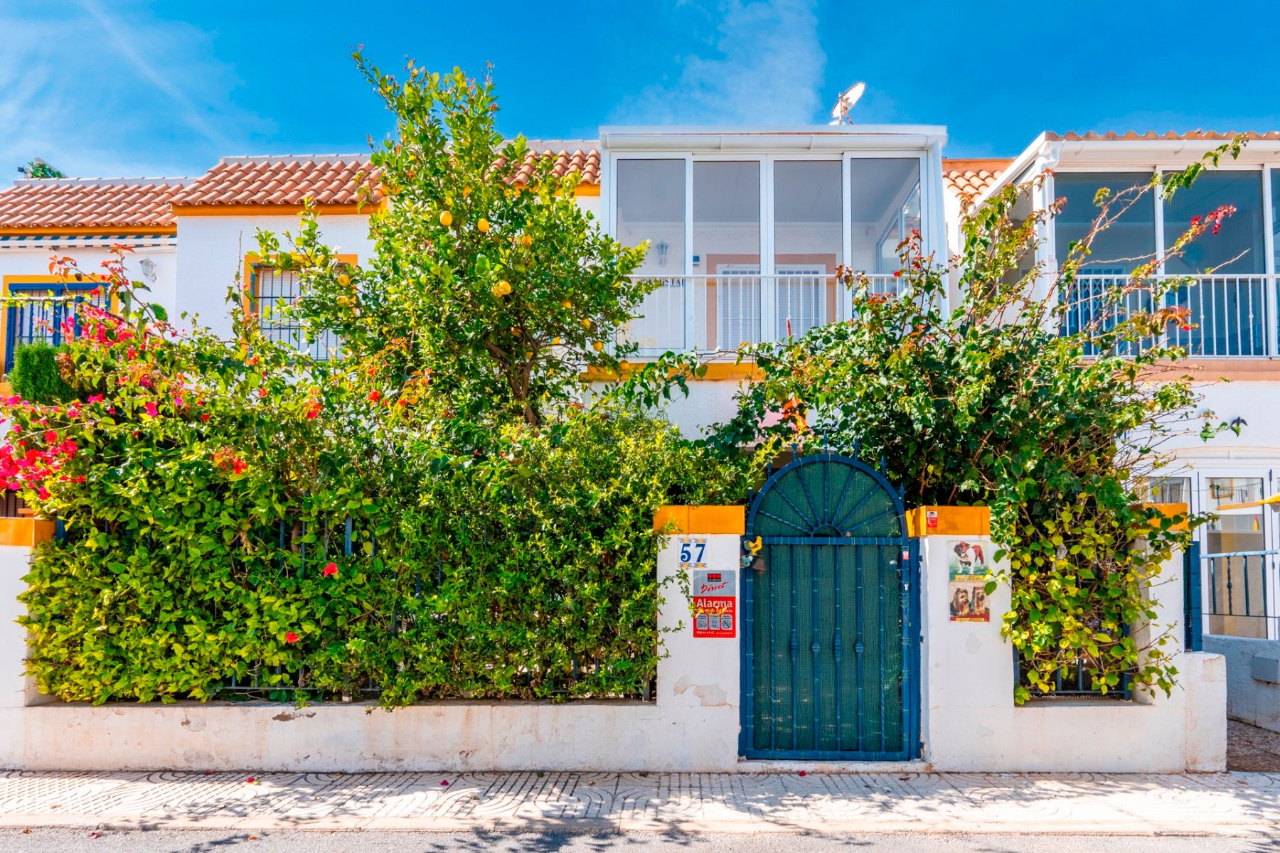 Vista exterior de Planta baja en venta en Orihuela con Aire acondicionado, Jardín privado y Terraza