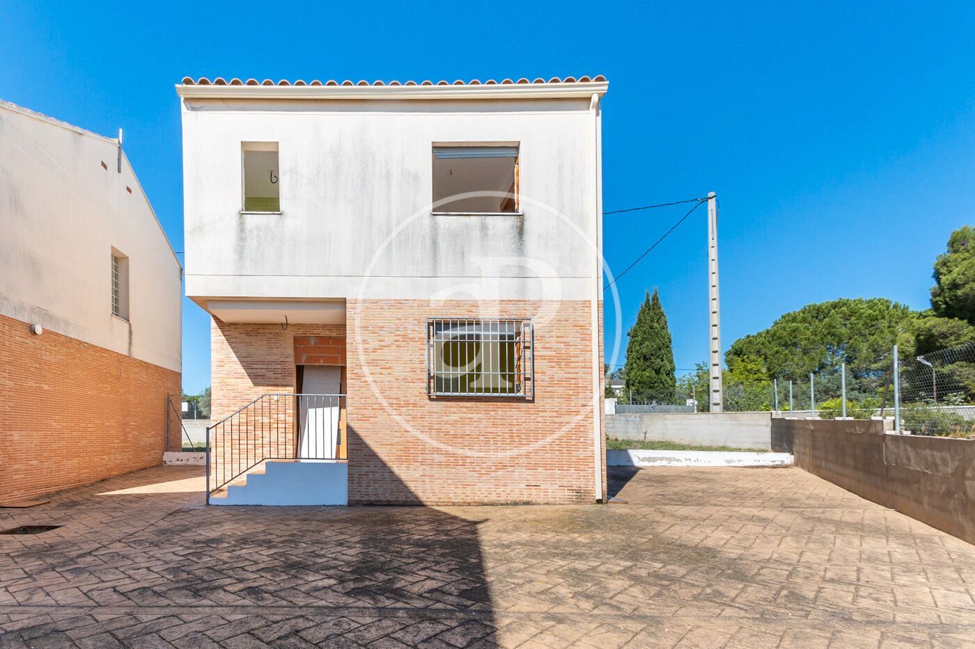 Vista exterior de Casa o xalet en venda en Turís amb Jardí privat i Terrassa