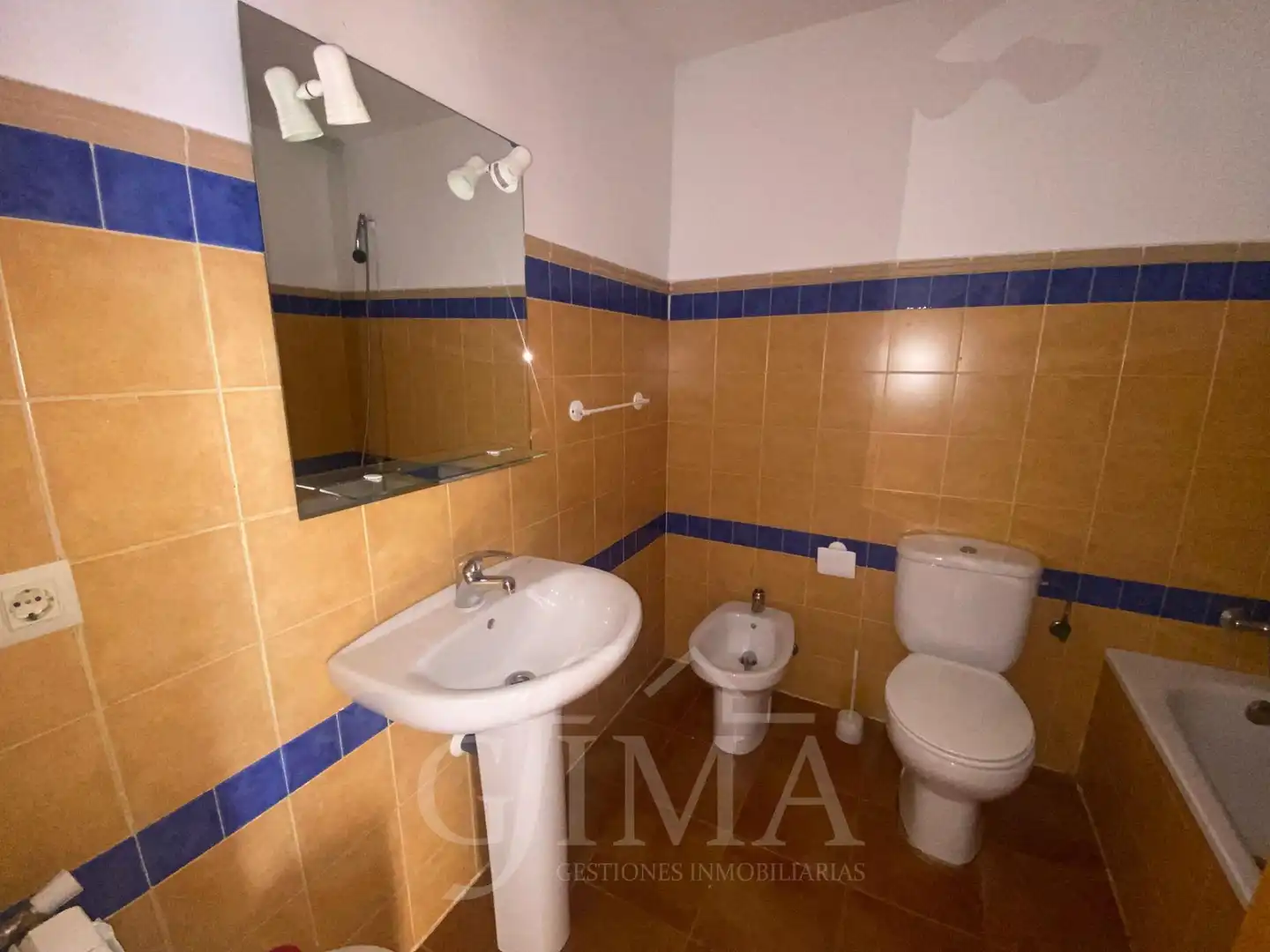 Baño de Casa adosada en venta en Malagón con Calefacción, Terraza y Trastero