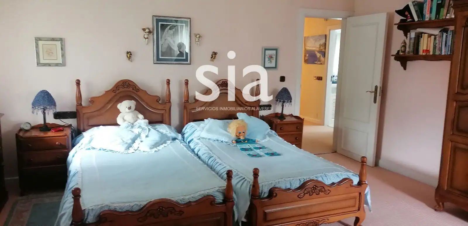 Dormitori de Casa o xalet en venda en Vitoria - Gasteiz amb Calefacció i Traster
