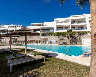 Swimming pool of Planta baja for sale in Estepona  with Air Conditioner, Terrace and Swimming Pool