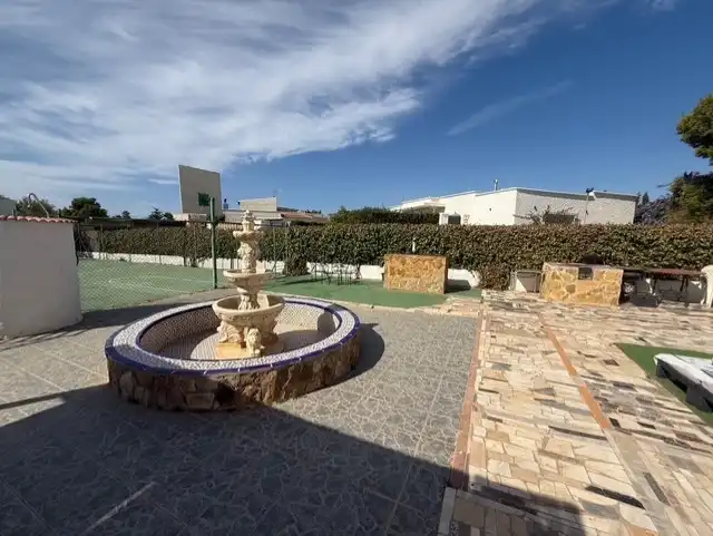 Vista exterior de Casa o chalet en venta en Almería con Aire acondicionado, Jardín privado y Terraza