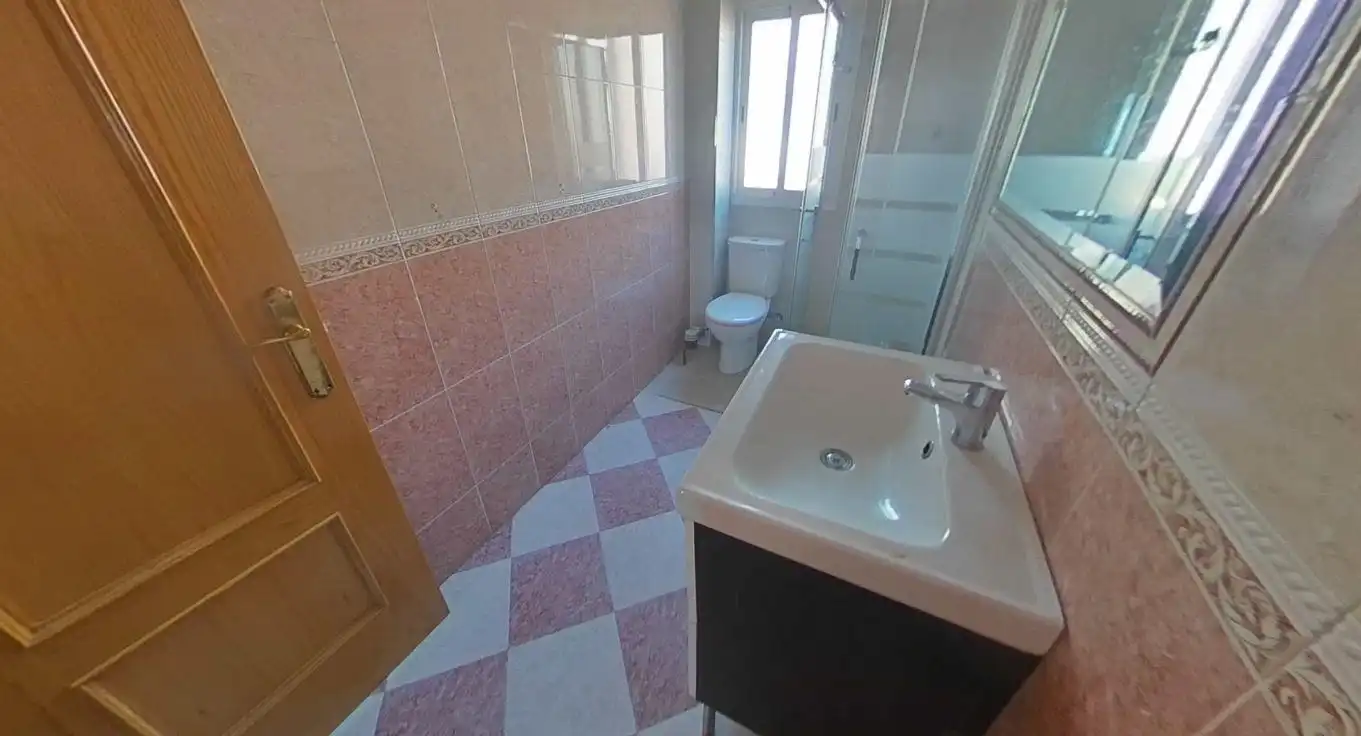 Bany de Pis en venda en Coslada amb Parquet i Balcó