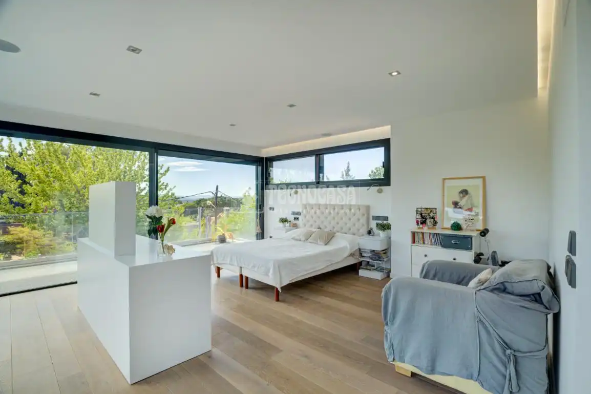 Dormitori de Casa o xalet en venda en Sant Cugat del Vallès amb Calefacció, Parquet i Terrassa