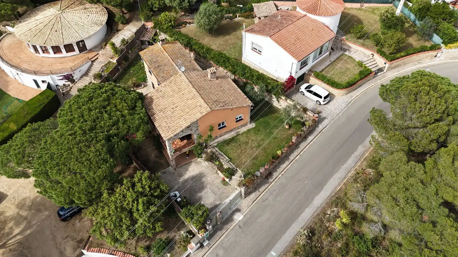 Vista exterior de Casa o xalet en venda en Calonge i Sant Antoni amb Calefacció, Jardí privat i Terrassa