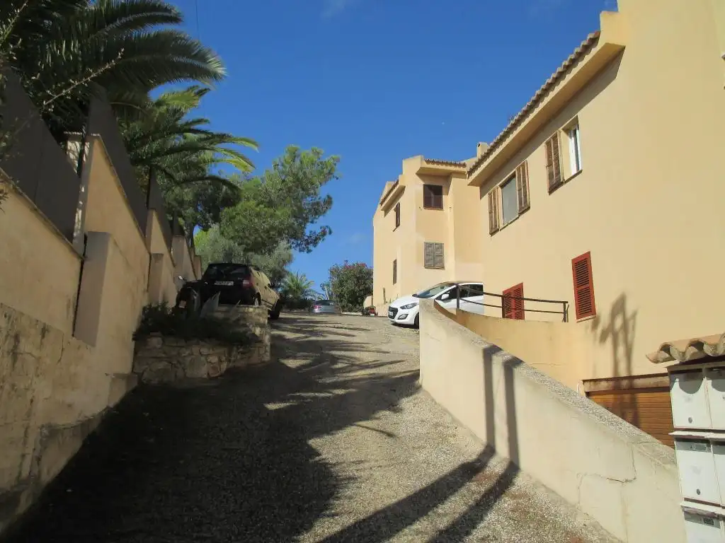 Außenansicht von Garage zum Verkauf in Calvià