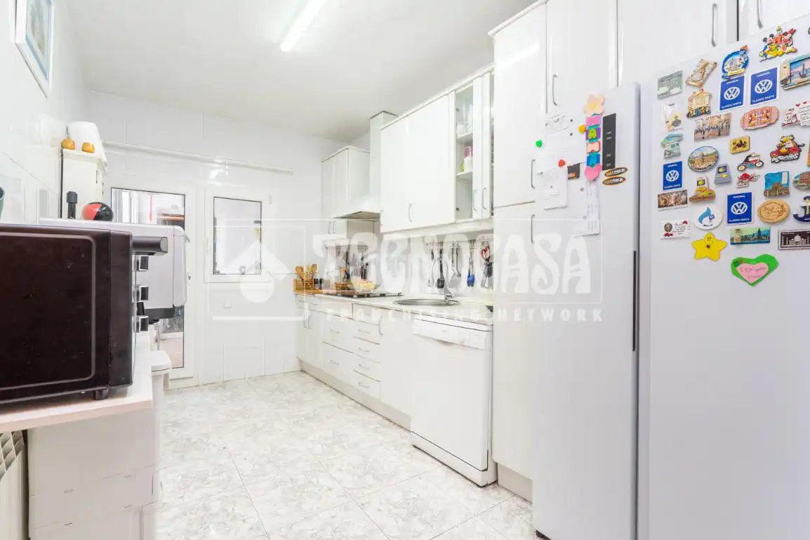 Cocina de Casa adosada en venta en Colmenar Viejo con Calefacción, Terraza y Balcón
