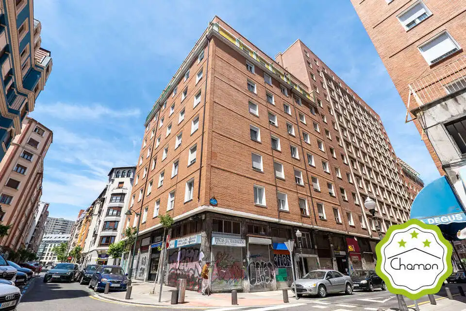 Exterior view of Flat for sale in Bilbao   with Heating and Balcony