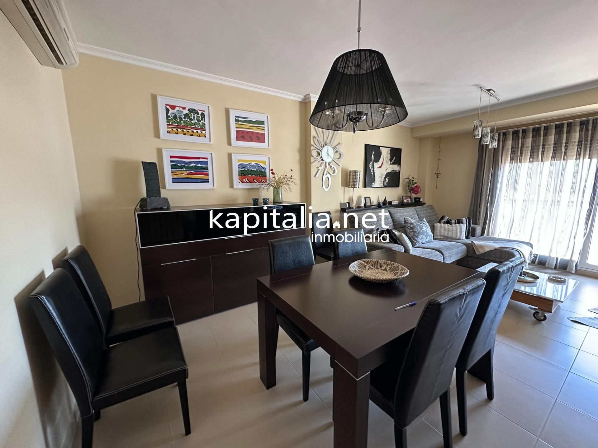 Menjador de Casa adosada en venda en Fontanars dels Alforins