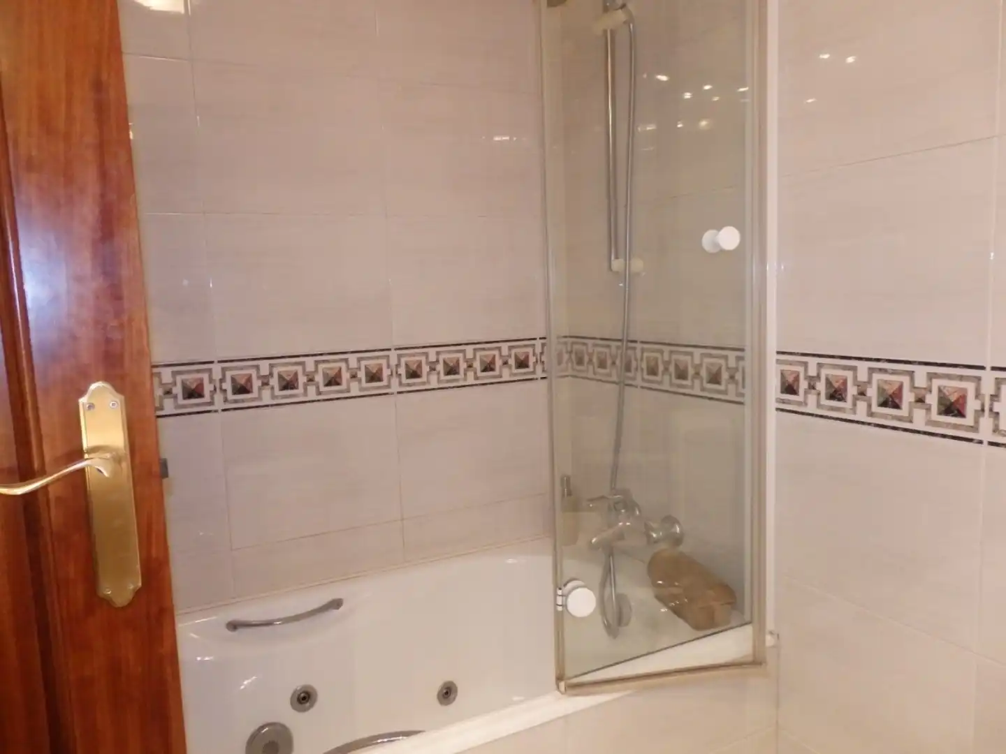 Baño de Piso de alquiler en Valladolid con Parquet, Amueblado y Balcón
