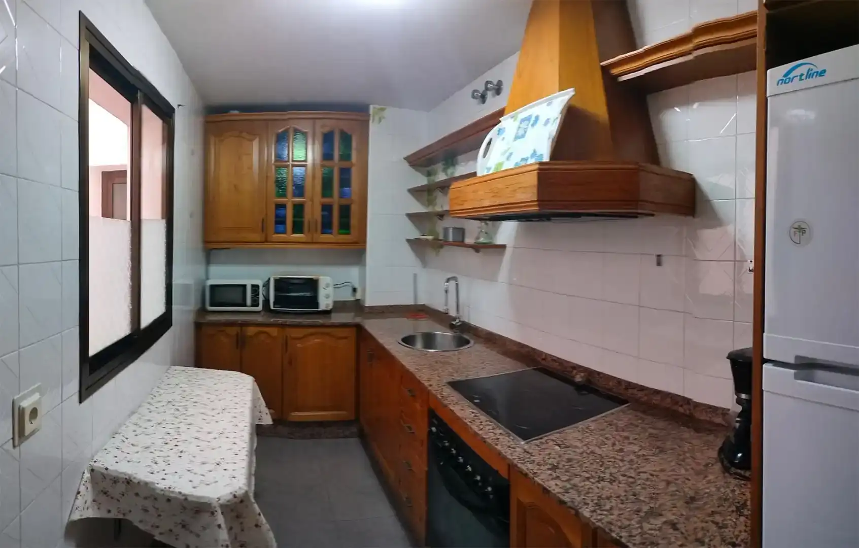Cocina de Piso de alquiler en Rota con Trastero, Amueblado y Horno