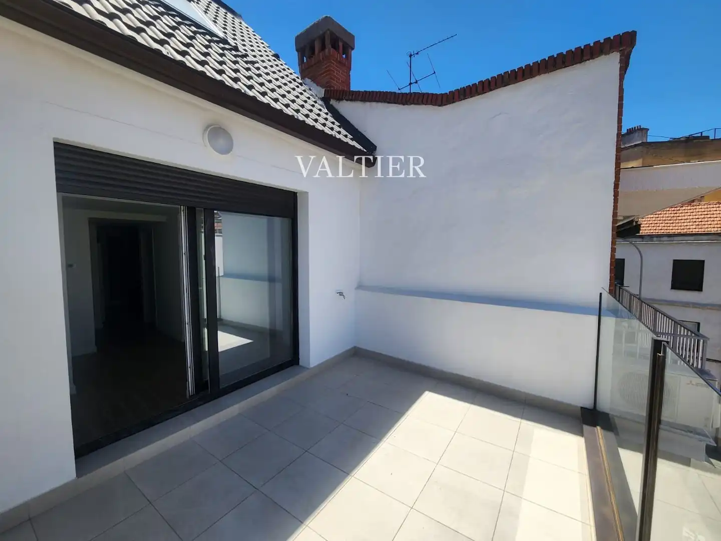 Terrasse von Maisonette zur Miete in Madrid mit Terrasse, Abstellraum und Schwimmbad