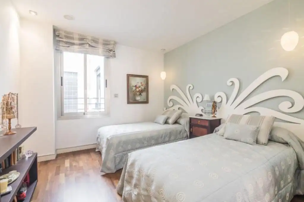 Schlafzimmer von Dachboden zum Verkauf in Elche / Elx mit Terrasse
