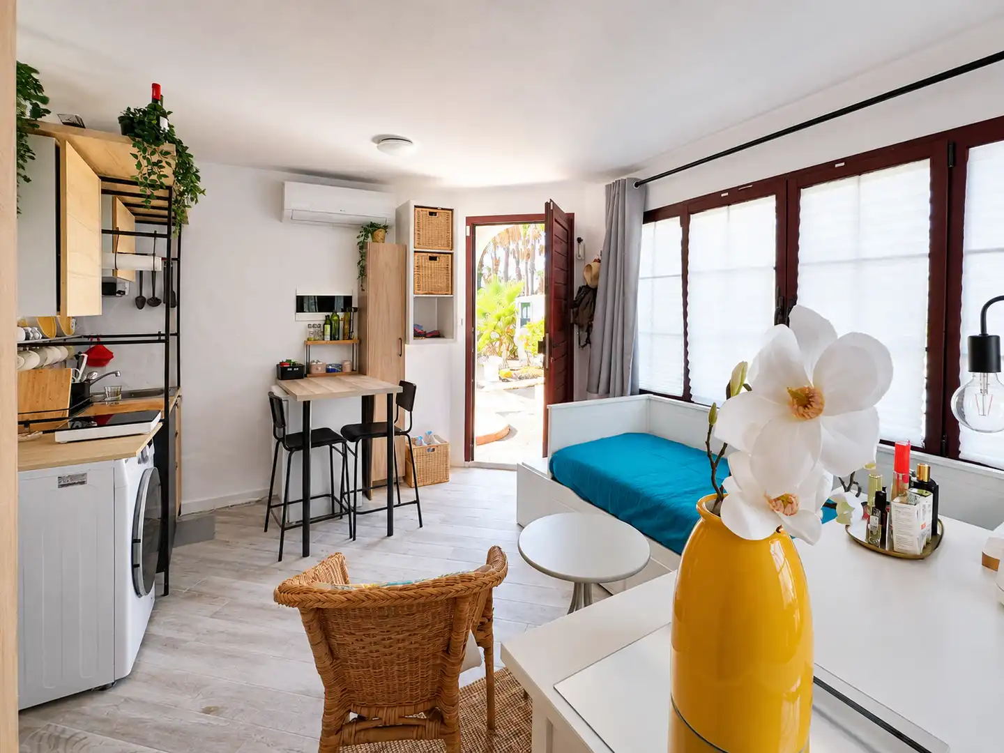 Sala de estar de Estudio en venta en Antigua con Aire acondicionado, Amueblado y Piscina comunitaria