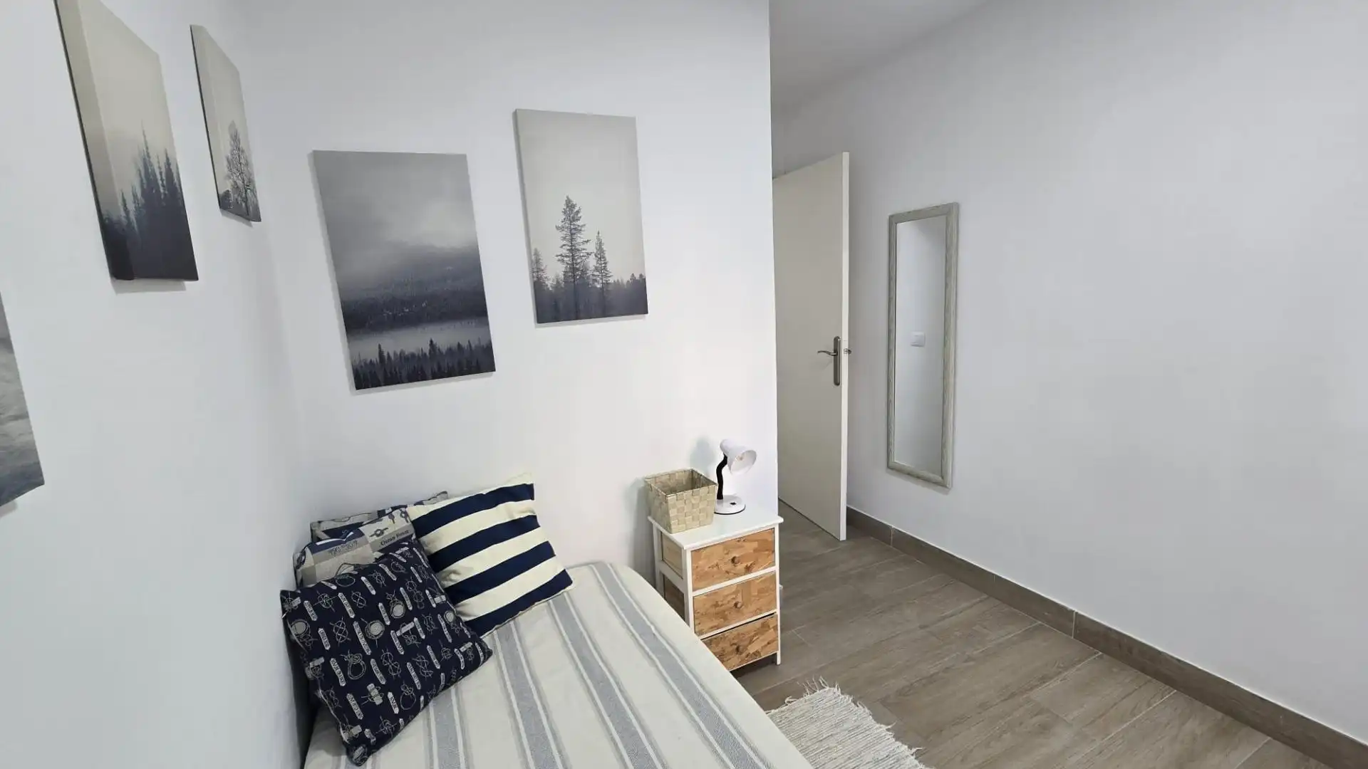 Bedroom of Flat for rent in Santa Cruz de Tenerife  with Terrace, Furnished and Community pool