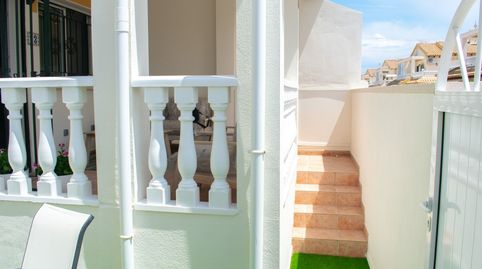 Foto 2 de Casa adosada en venta en Calle Trepadora, 16, Los Balcones y los Altos, Orihuela