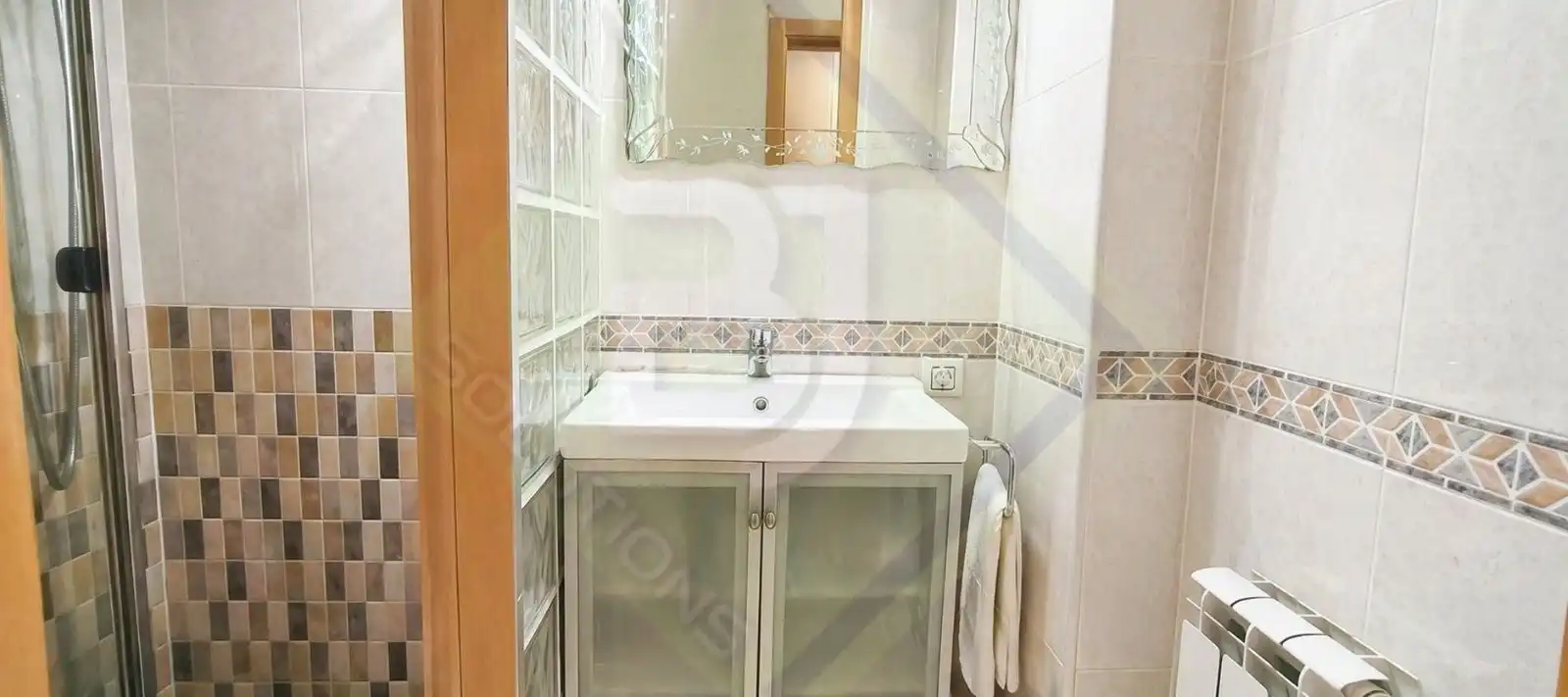 Piso en venta en CAMI RAL, Eixample