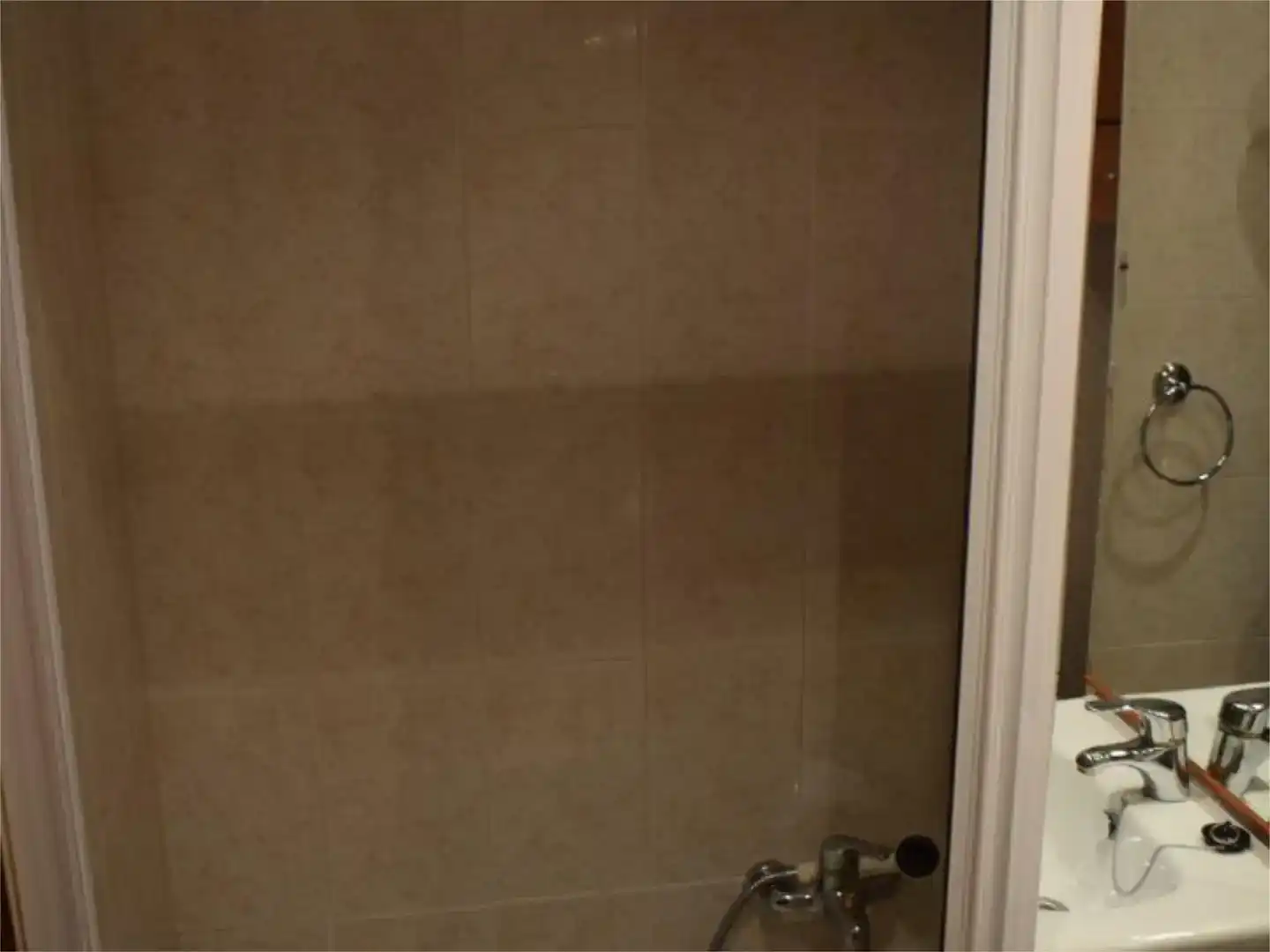 Bany de Pis en venda en Cáceres amb Aire condicionat
