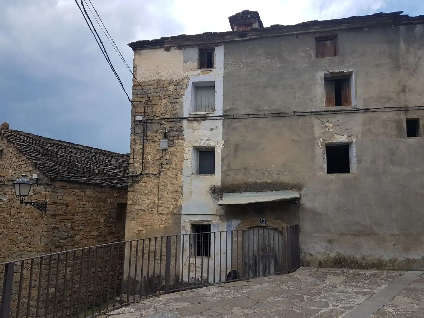 Vista exterior de Casa o chalet en venta en El Pueyo de Araguás con Jardín privado