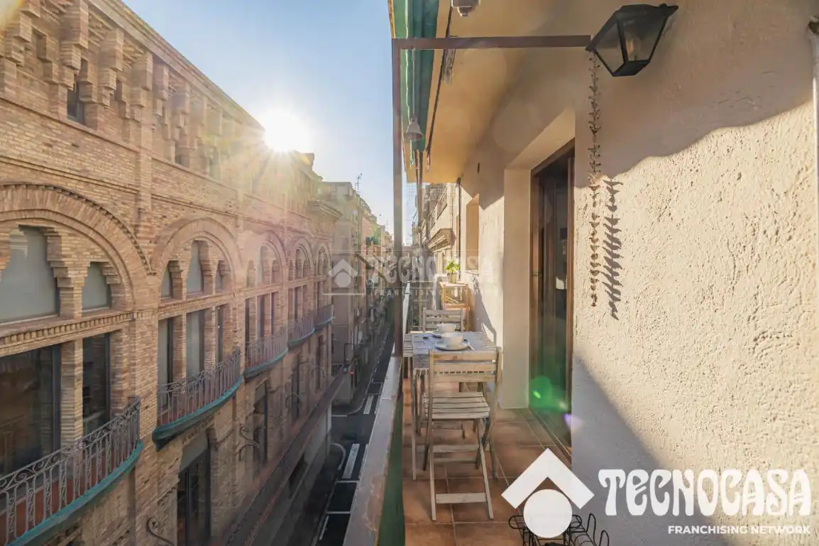 Terrassa de Pis en venda en Barcelona amb Aire condicionat i Balcó