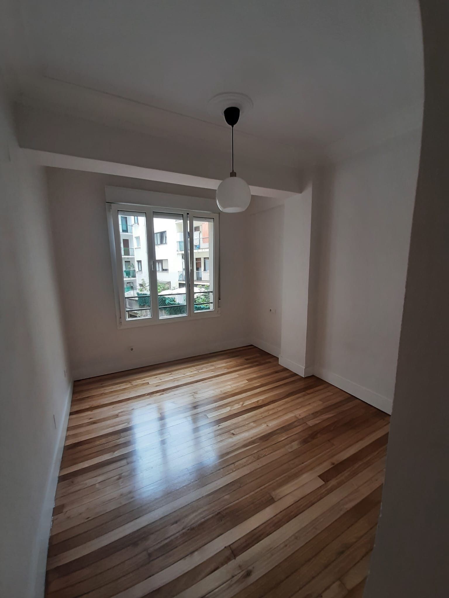 Flat to rent in Ramón y Cajal Kalea, Gros, Donostia - San Sebastián