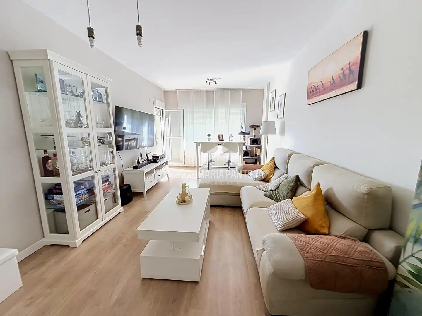 Living room of Flat for sale in Jerez de la Frontera  with Air Conditioner, Private garden and Parquet flooring
