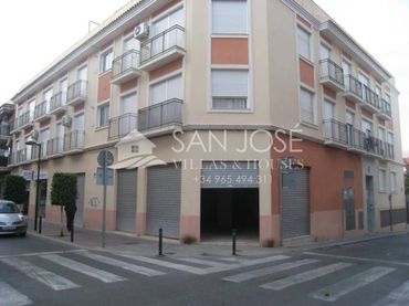 Locale commerciale in vendita a Aspe Centro