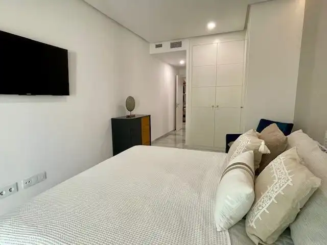 Dormitori de Apartament en venda en Marbella amb Aire condicionat, Calefacció i Jardí privat