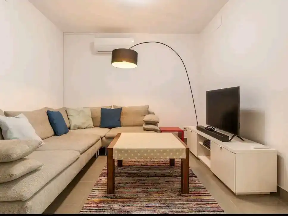 Wohnzimmer von Loft zur Miete in Vallromanes mit Klimaanlage, Abstellraum und Schwimmbad