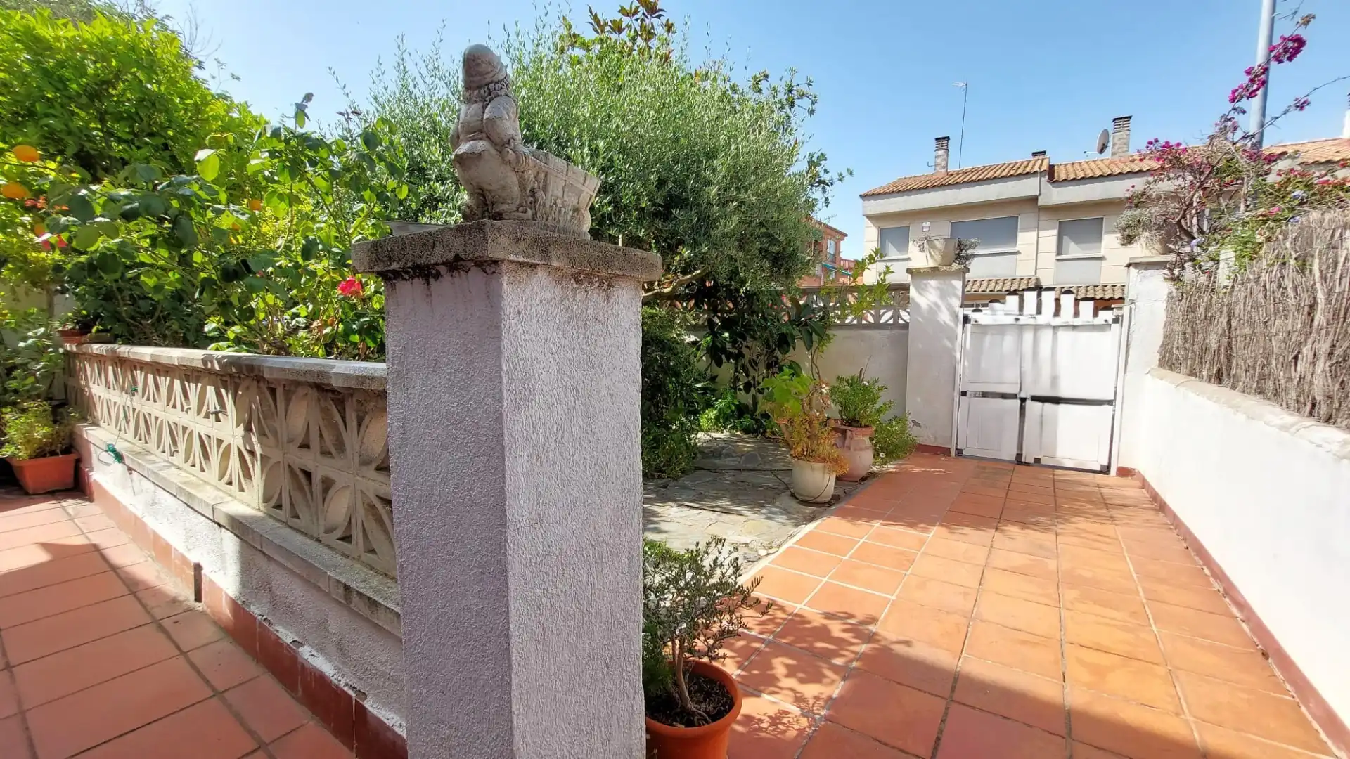 Jardí de Casa adosada en venda en Viladecavalls amb Aire condicionat, Calefacció i Jardí privat